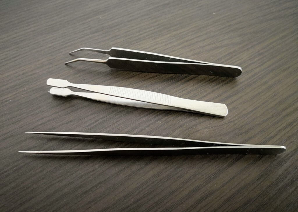 つまみ細工用のピンセット